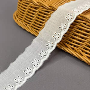 Кружево на батисте Прошва 3 см - молочная матовая