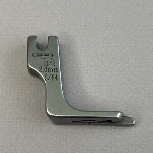 Лапка-рубильник с закрытым срезом для подгибки края 5/64 (2 мм)