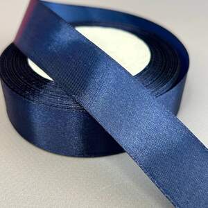 Лента атласная 2,5см (23м) Sindtex (АЛ2-120) Лента атласная 2,5см (23м) Sindtex (АЛ2-120)