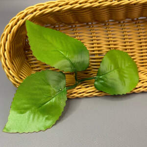 Лист искусственный под розу 3-ка, 16 см - зеленый