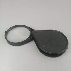 Лупа в выдвижном чехле 60 мм