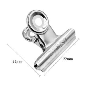 Металлическая прищепка для зажима ногтей, маленькая 22мм Металлическая прищепка для зажима ногтей, маленькая 22мм