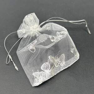 Мешочек подарочный из органзы 8,5х12 см - белый с серебром Мешочек подарочный из органзы 8,5х12 см - белый с серебром