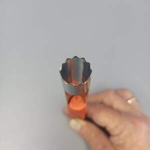 Нож для удаления сердцевины из яблок