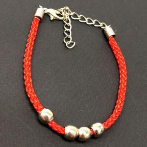 Основа для браслета из красной нити Основа для браслета из красной нити