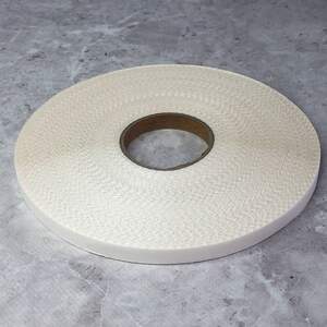 Паутинка клеевая на бумаге - 1 см