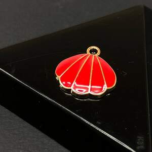 Подвеска Красная ракушка 16х17 мм, цвет Золото