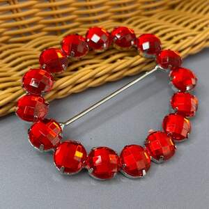 Протяжка декоративная в стразах 8х9 см #13443-2- зеленый