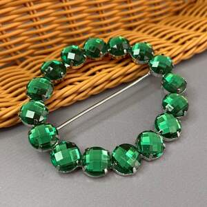 Протяжка декоративная в стразах 8х9 см #13443-2- зеленый