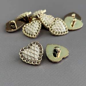 Пуговица на ножке пластик Ø-21 мм, Сердце - Золото с белым