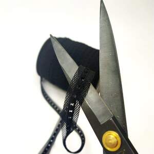 Резинка для пошива нижнего белья (отделочная) 2см - черная