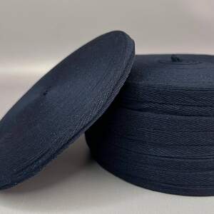 Синий темный киперная лента 1 см (киперная тесьма 10мм) Синий темный киперная лента 1 см (киперная тесьма 10мм)