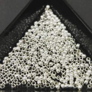 Стоперы-зажимы бочонок для бус 2 мм, Светлое серебро - 5гр/уп Стоперы-зажимы бочонок для бус 2 мм, Светлое серебро - 5гр/уп