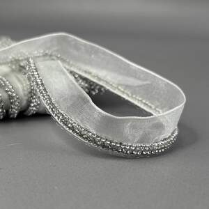 Стразовый кант силиконовый 5 мм (13-16279), на органзе 17 мм - белый Стразовый кант силиконовый 5 мм (13-16279), на органзе 17 мм - белый