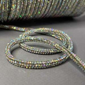 Стразовый шнур силиконовый 4 мм - серебро с покрытием АВ Стразовый шнур силиконовый 4 мм - серебро с покрытием АВ