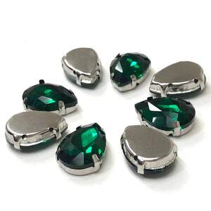 Стразы в цапах 13х18 мм (стекло) Капля, изумрудный