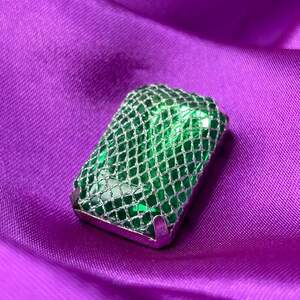 Стразы в цапах пришивные, прямоугольные 20х30 мм - зеленый