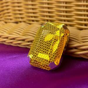 Стразы в цапах пришивные, прямоугольные 28х38 мм - желтый