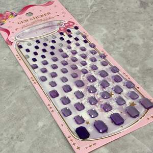 Стразы наклейки для декора на планшетке 10х26 см, - сиреневые камушки Стразы наклейки для декора на планшетке 10х26 см, - сиреневые камушки