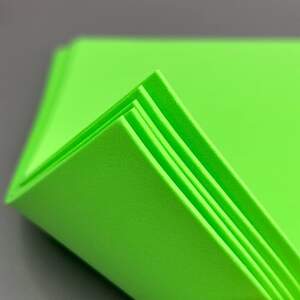 Фоамиран флуоресцентный 2мм, 1 лист А4 - салатовый Фоамиран флуоресцентный 2мм, 1 лист А4 - салатовый