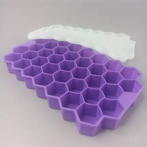 Форма для льда силиконовая с крышкой. Соты