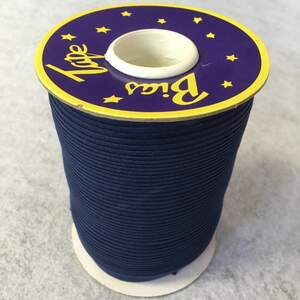 Хлопковая косая бейка,1,5см - 50полиэстер (92м), цвет 090 т. синий Хлопковая косая бейка,1,5см - 50полиэстер (92м), цвет 090 т. синий