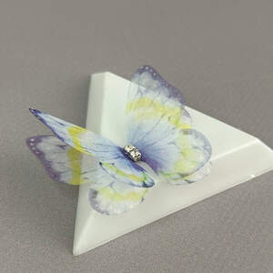 Шифоновая бабочка двухслойная со стразиком 4,5 см - синий с желтым Шифоновая бабочка двухслойная со стразиком 4,5 см - синий с желтым