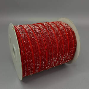 Бархатная лента с люрексом серебро 1см боб. 46м- красный