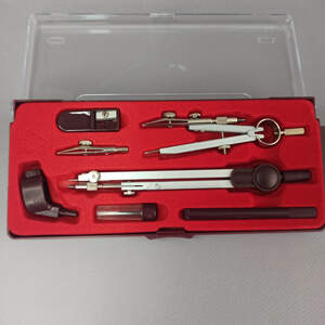 Циркуль-набор чертежный 7 предметов в футляре