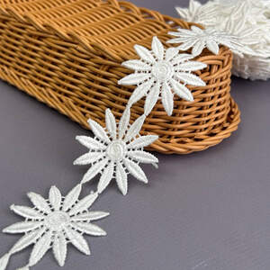 Кружево макраме Ромашка Sindtex 4,5см - теплый белый