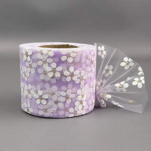 Фатин в рулонах 6 см, моток 22 м - сиреневый в ромашку