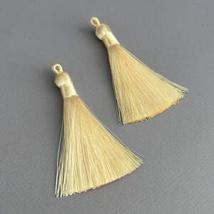 Шелковые кисти для сережек 8 см - желтый светлый