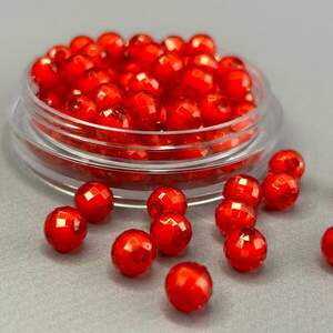 (20 гр) Акриловые граненые бусины С белое серединкой 8 мм - красный