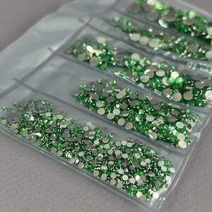 Набор страз для дизайна и декора холодной фиксации -1000 шт лайм