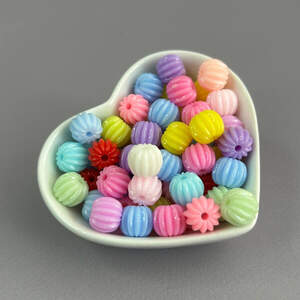 (20 гр) Бусины пластик бочонок-ромашка 9х11 мм - Микс