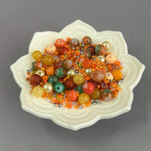 (40 гр) Бусины стеклянные Микс цветов и размеров 8 мм - апельсиновый