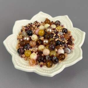 (40 гр) Бусины стеклянные Микс цветов и размеров 8 мм - ореховый