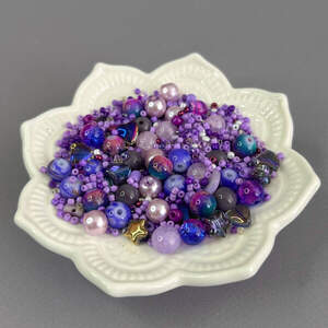 (40 гр) Бусины стеклянные Микс цветов и размеров 8 мм - сиреневый