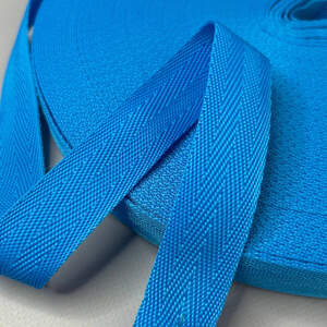 Стропа сумочная-ременная Елочка, 2,5 см средняя жесткость - васильковый