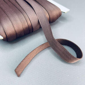 Туннельная лента бесшовная, гладкая 1см х1м, - тауп Туннельная лента бесшовная, гладкая 1см х1м, - тауп