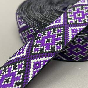 3 см Тесьма национальная с орнаментом - фиолетовая с черным 3 см Тесьма национальная с орнаментом - фиолетовая с черным