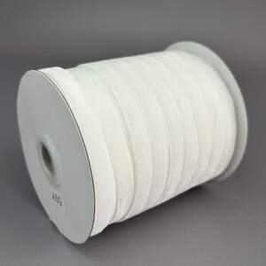 Бархатная лента декоративная 1см боб. 46м - теплый белый