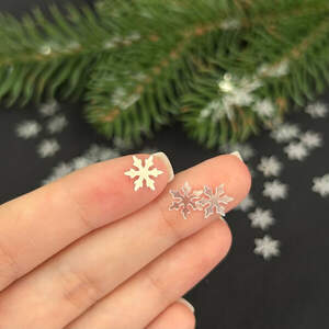 9мм Пайетка снежинка 5г - белая матовая 9мм Пайетка снежинка 5г - белая матовая