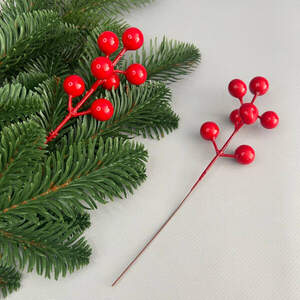 Калина лаковая веточка Ø15-18 мм, для декора, длина 17 см - красный Калина лаковая веточка Ø15-18 мм, для декора, длина 17 см - красный