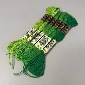(6 шт по 8м) Набор мулине Airo (нитки для вышивания) - зеленый микс (704-699)