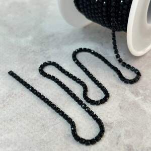 1м - Стразовая цепь SS6 (2мм), Черный кристалл