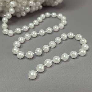 Бусины на нитке 1 метр, Ø8 мм - белый