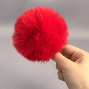 Помпоны из эко-меха окрашенный 9 см - красный Помпоны из эко-меха окрашенный 9 см - красный