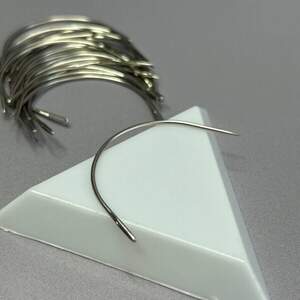 Набор изогнутых игл 4,5 см - 10 шт Набор изогнутых игл 4,5 см - 10 шт