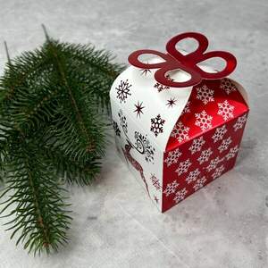 Складная подарочная коробка маленькая 7,5х7,5 см - красный рисунок 4